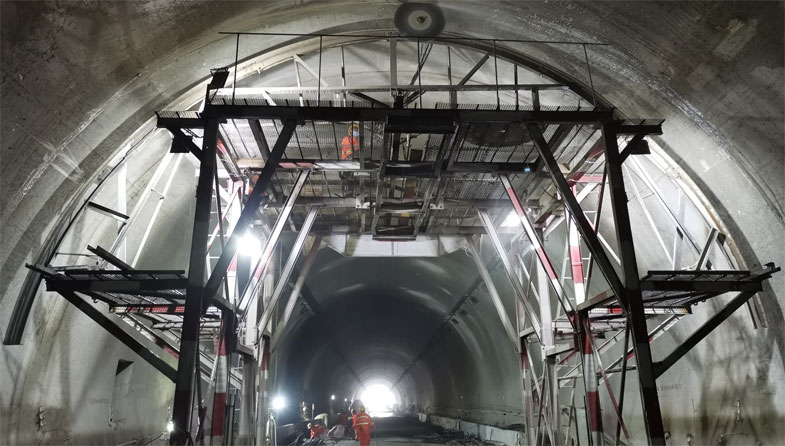 5-Arc track tunnel cutting-/uploadfile/202503/c94777fe210ee.jpg